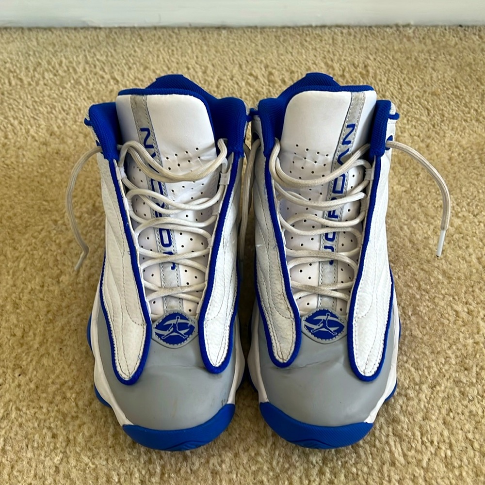 Air Jordan boys 5.5y